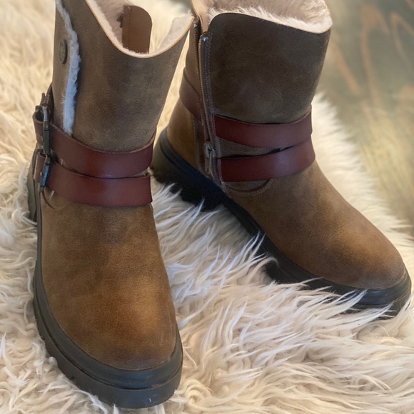 Blowfish fur lined kids boots Size 5 - Picture 3 of 6